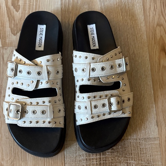 Steve Madden Women’s Cream Studded Sandals Size 10 - Picture 1 of 2